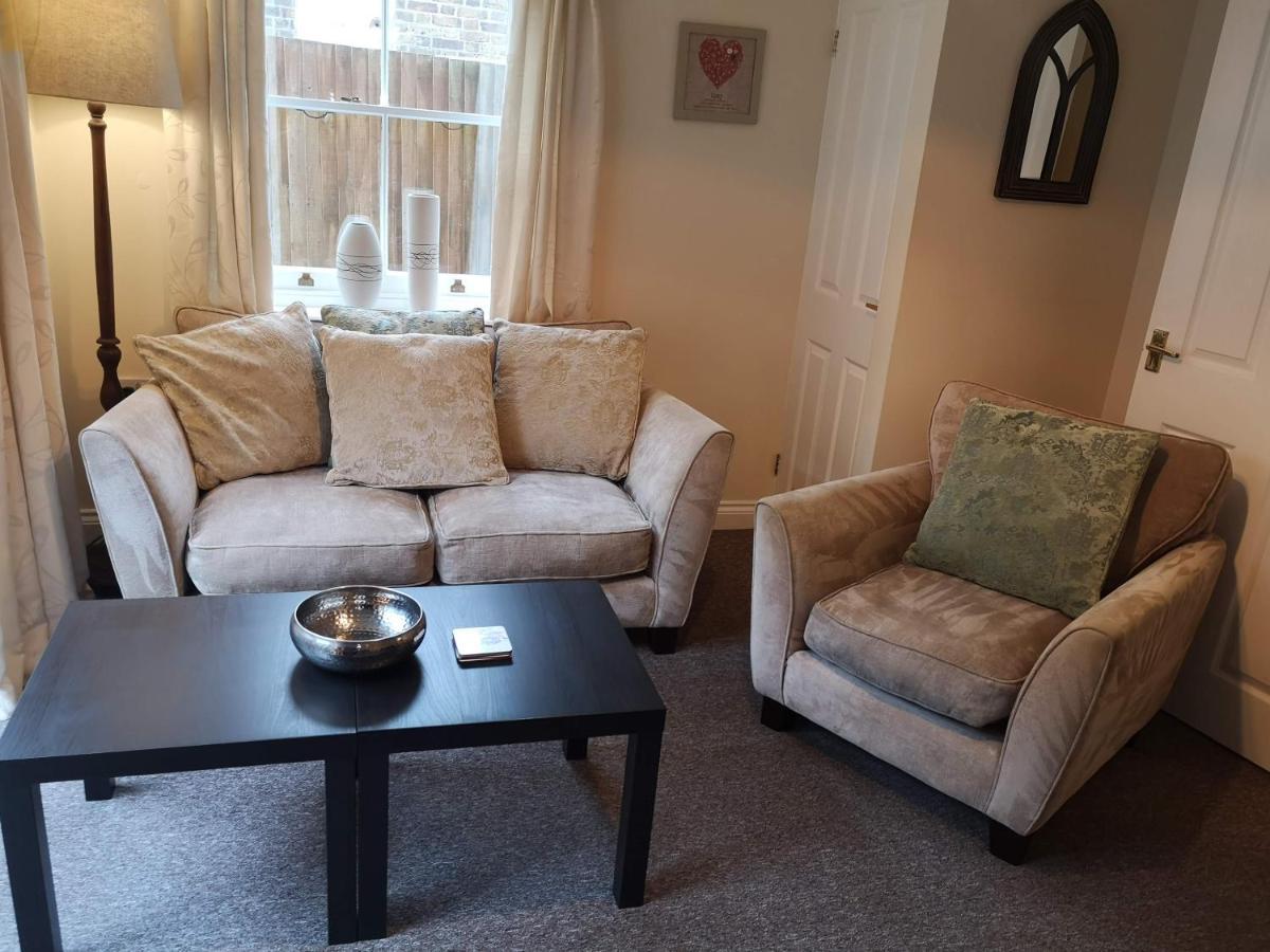 Coastal Escape Deal - 2 Bedroom House -Short Lets & Serviced Accommodation 外观 照片